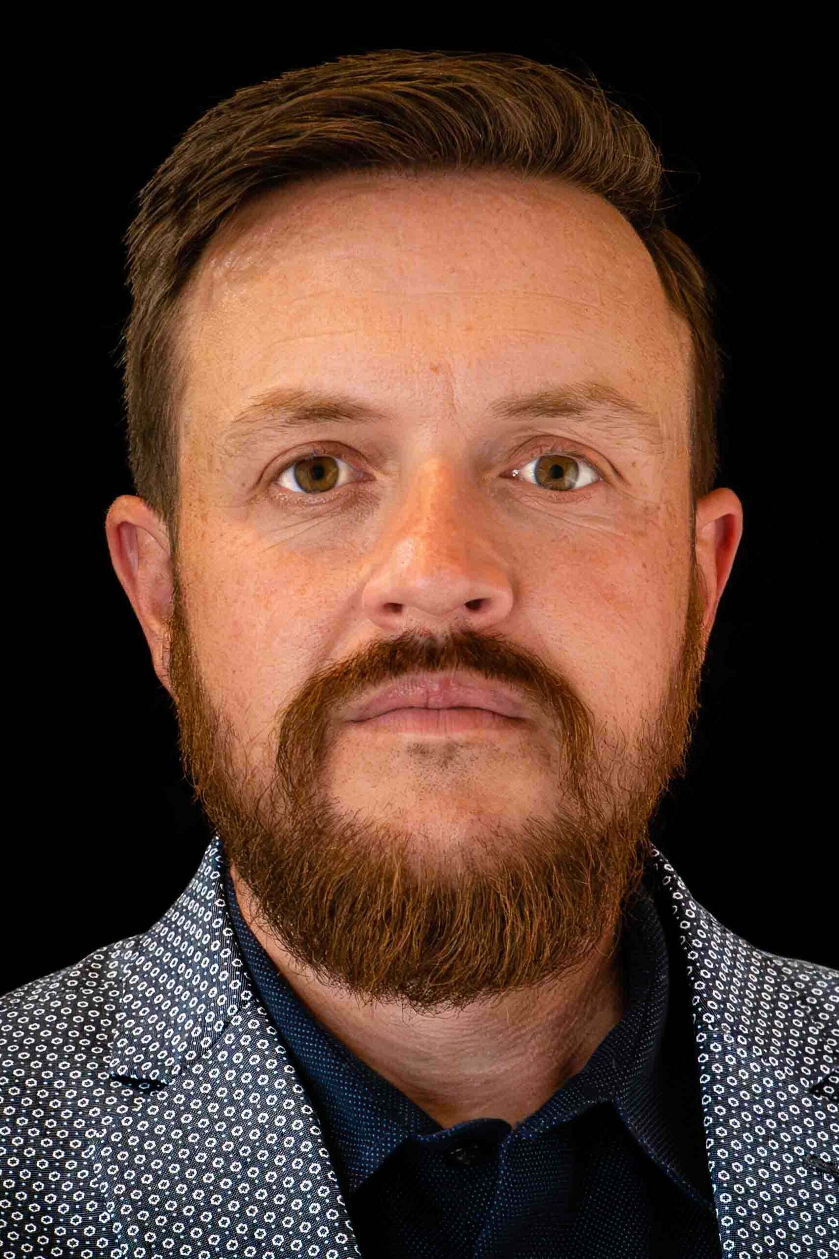 Eric Holz, Sales Associate in Lansing, Professionals