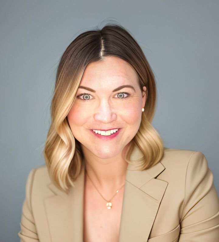 Maggie Clubb,  in Edwardsville, Brown Realtors