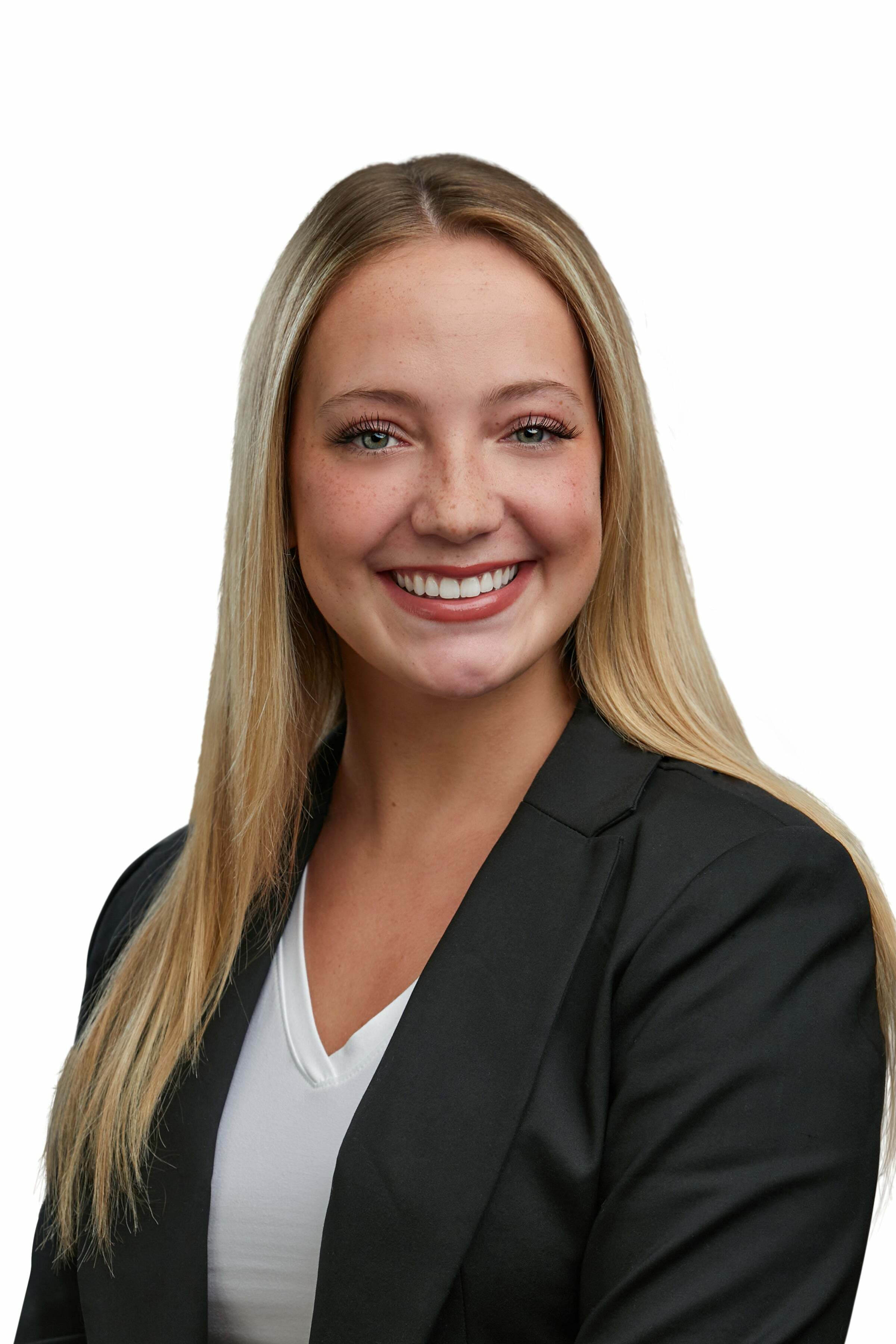 Gabby Tester, Real Estate Salesperson in Traverse City, Schmidt Realtors