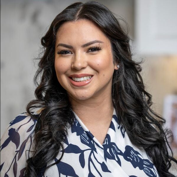 Stephanie Vivanco, Real Estate Salesperson in Fredericksburg, Elite