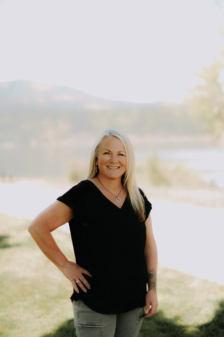 Angie Greenwood Bingen Hood River Windermere Windermere Real