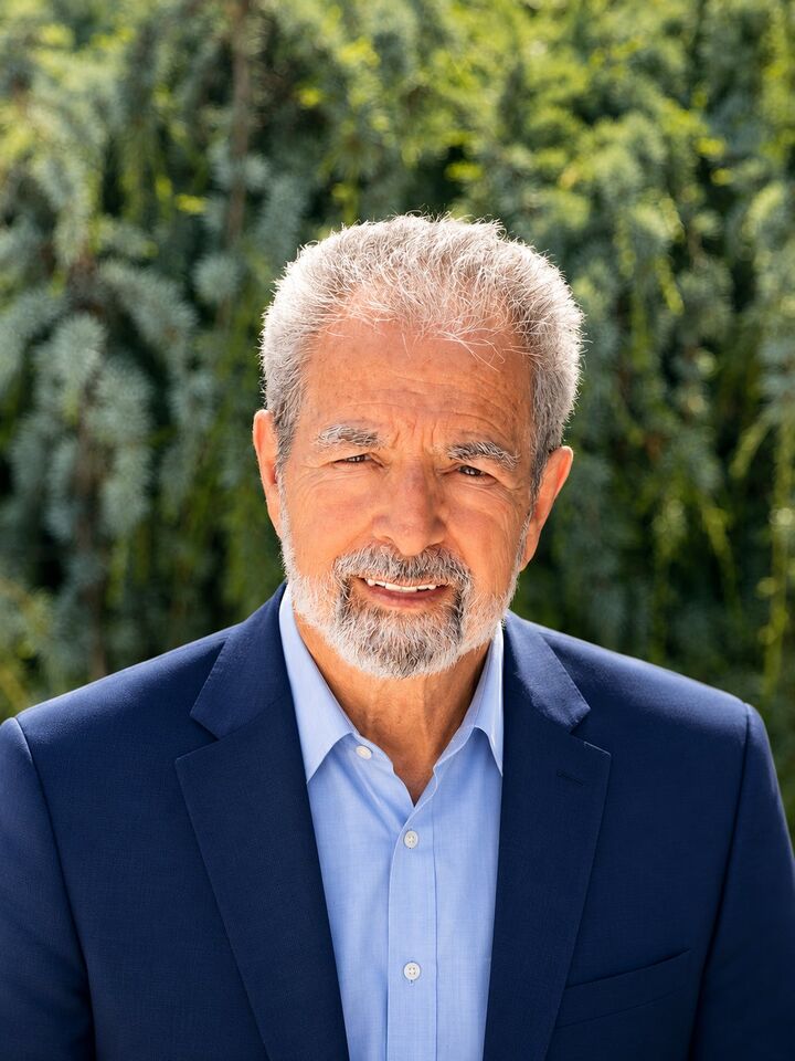 Louis Trujillo, REALTOR® in San Mateo, Icon Properties