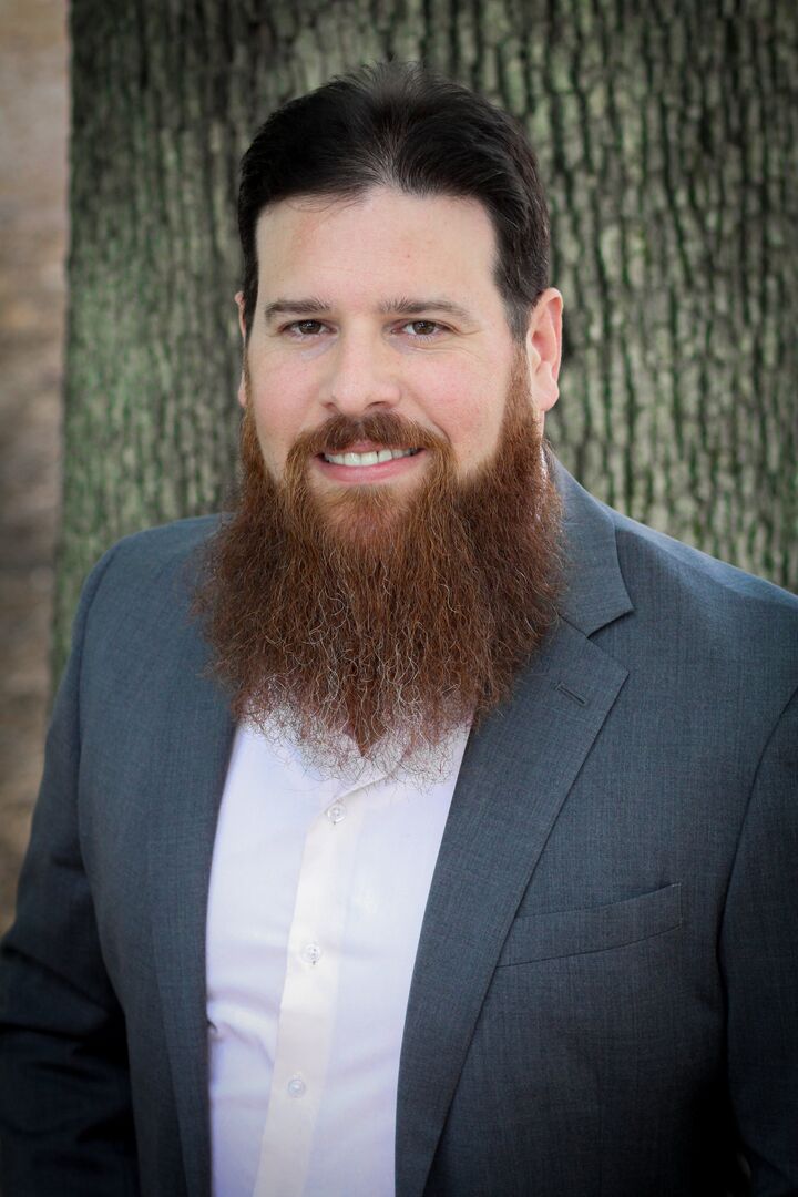 Victor Vizquerra, Associate Real Estate Broker in Cary, Paracle