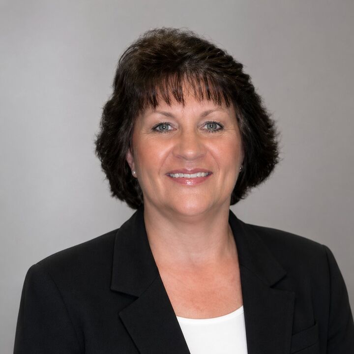 Pam Bowlin, Real Estate Salesperson in Richland Center, Complete Service Realty