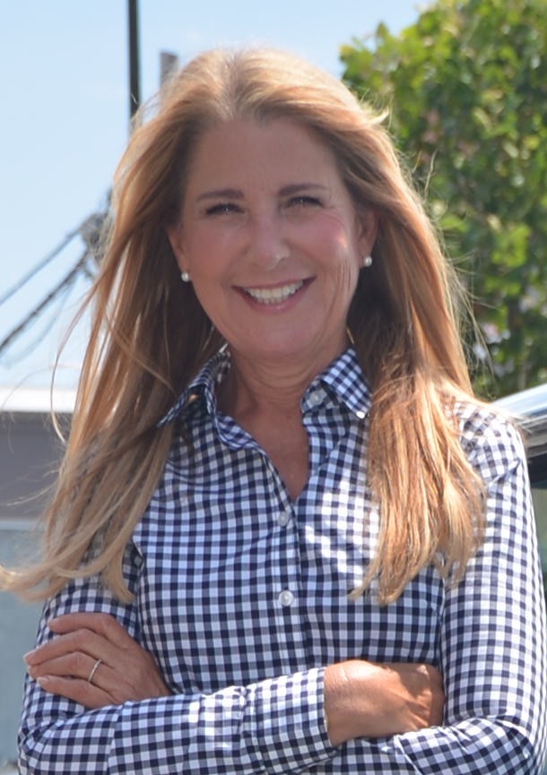 Maggie Alegria,  in Burlingame, Sereno