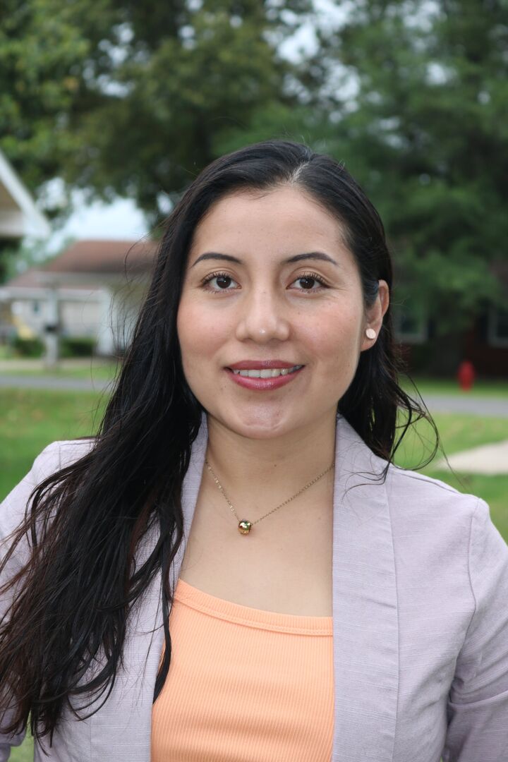 Cristina Fry Giron, Real Estate Salesperson in Sikeston, Premiere Realty
