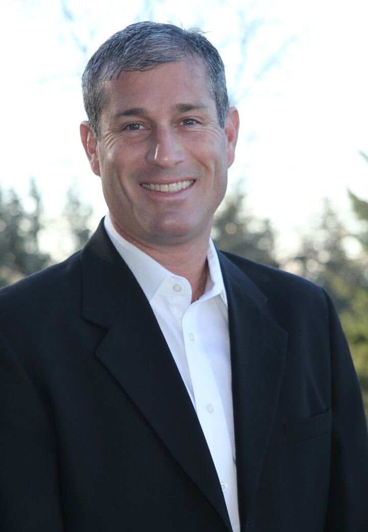 Derek Peterson, Real Estate Broker in Clackamas, Realty Partners