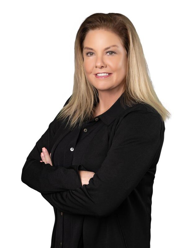 Michele Winningham, Real Estate Salesperson in Canyon Lake, Associated Brokers Realty