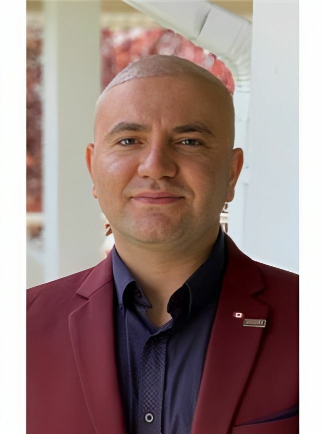 John Sanders,  in Ottawa, Coldwell Banker First Ottawa Realty, Brokerage
