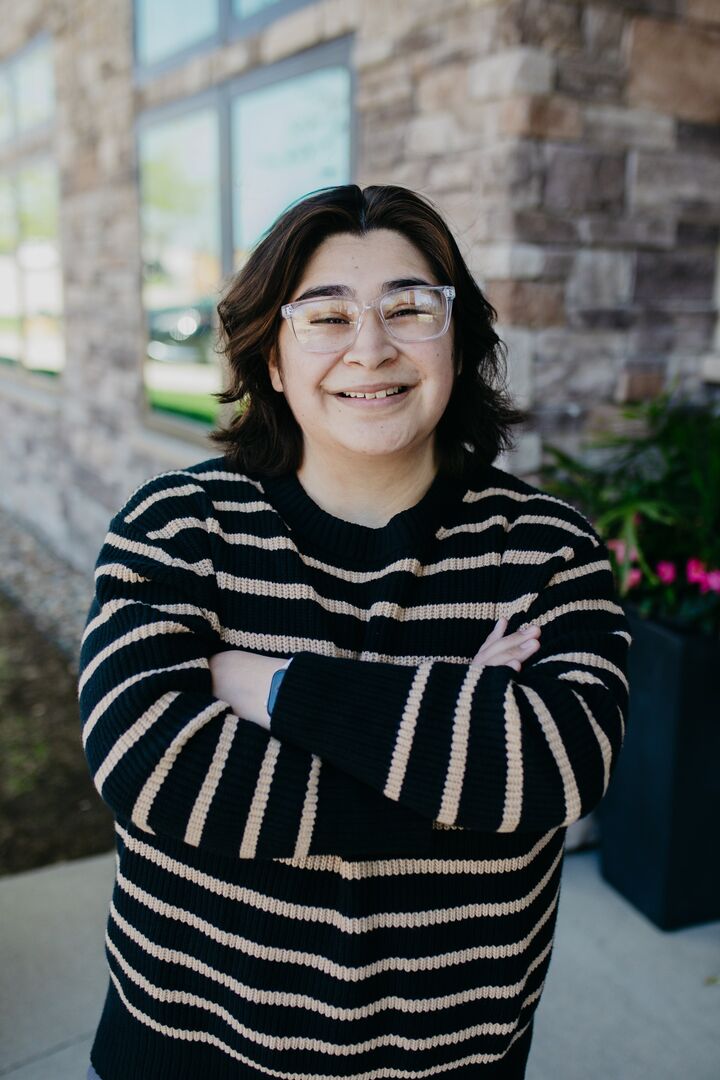 Anahi Gonzalez, Real Estate Salesperson in Coralville, Signature Real Estate