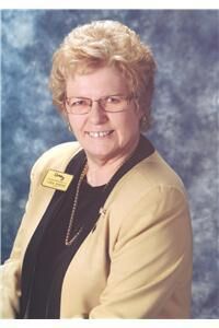 Linda Speers, Real Estate Salesperson in Klamath Falls, Showcase Realtors®, Inc.