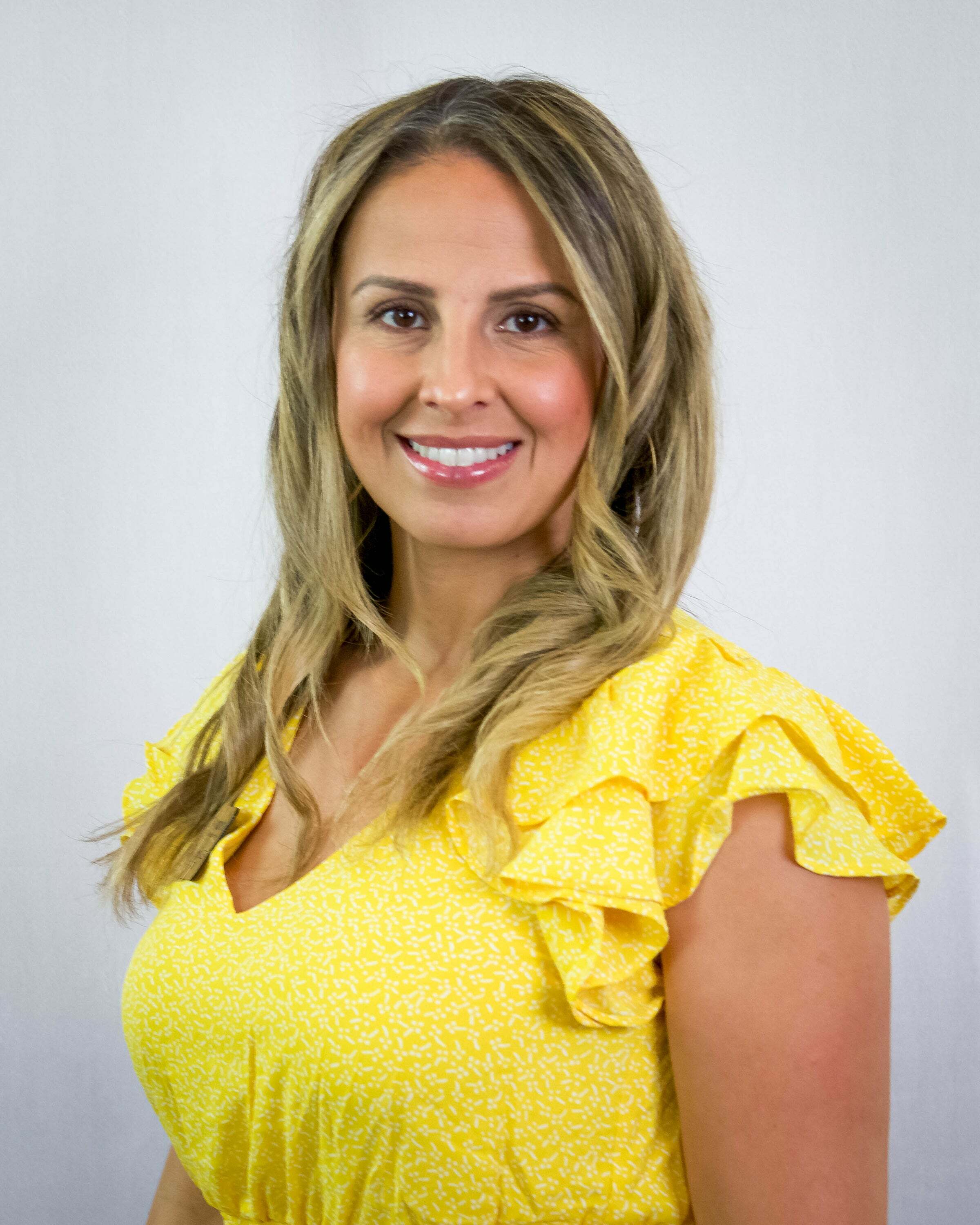 Lorena Maceda, Real Estate Salesperson in Apollo Beach, Beggins Enterprises