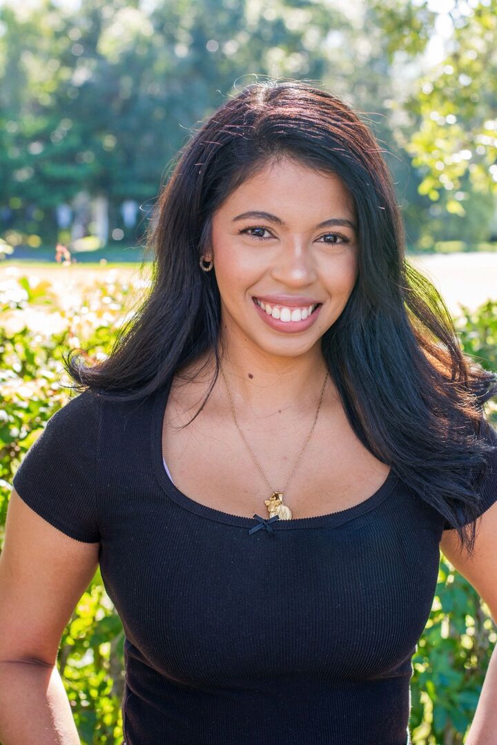 Jane Van Dyke, Sales Associate in Sebastian, Paradise