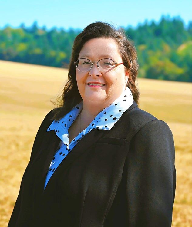 Connie Smith, Real Estate Broker in McMinnville, Professional Group