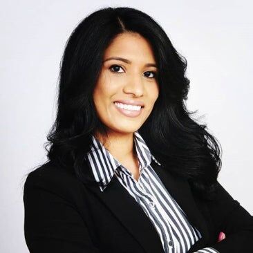 Eliana August, Real Estate Salesperson in Miami, World Connection