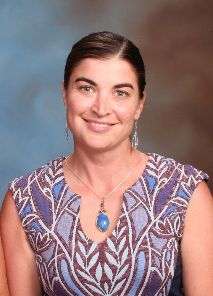 Lindsey Eck, Real Estate Salesperson in Midlothian, Napier Realtors ERA