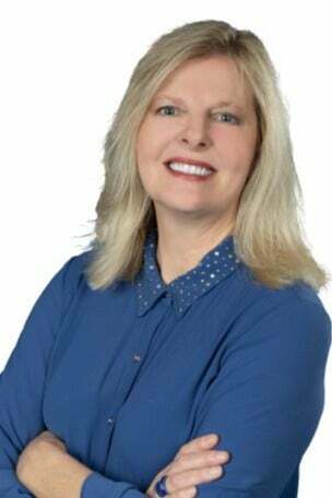 Janet Hawkins, Real Estate Salesperson in Canyon Lake, Associated Brokers Realty