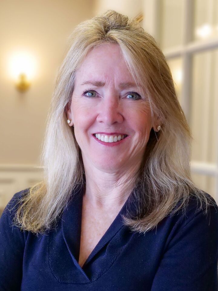 Beth J. Yohe, Real Estate Salesperson in Doylestown, Sawyer Smith