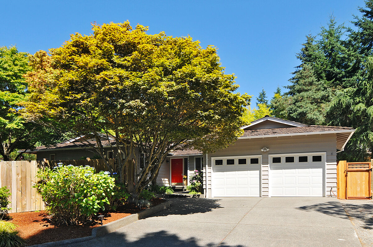 Property Photo: 7432 NE 120th Place WA 98034
