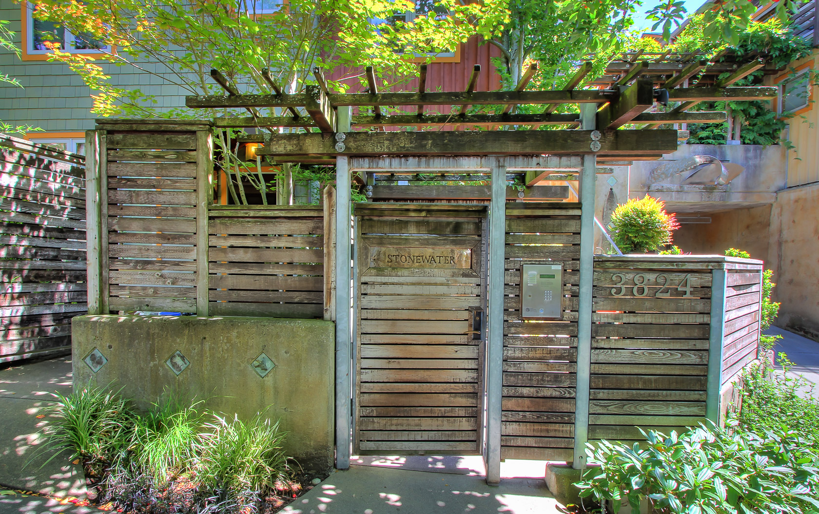 Property Photo: Foyer 3824 Evanston Ave N 7  WA 98103 