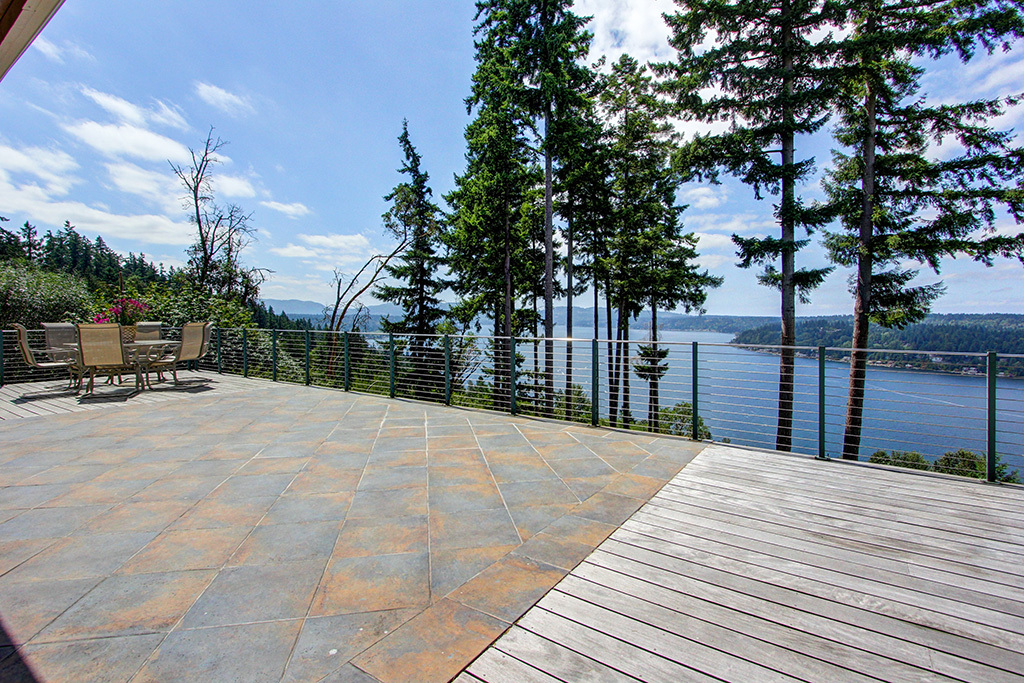 Property Photo: It's all about the view.... 20414 NE 31st St  WA 98074 