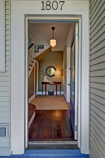 Property Photo: Entry 1807 E Howell St  WA 98122 