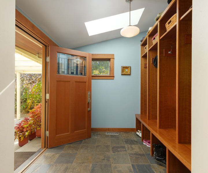 Property Photo:  731 Sommerseth St NE  WA 98370 