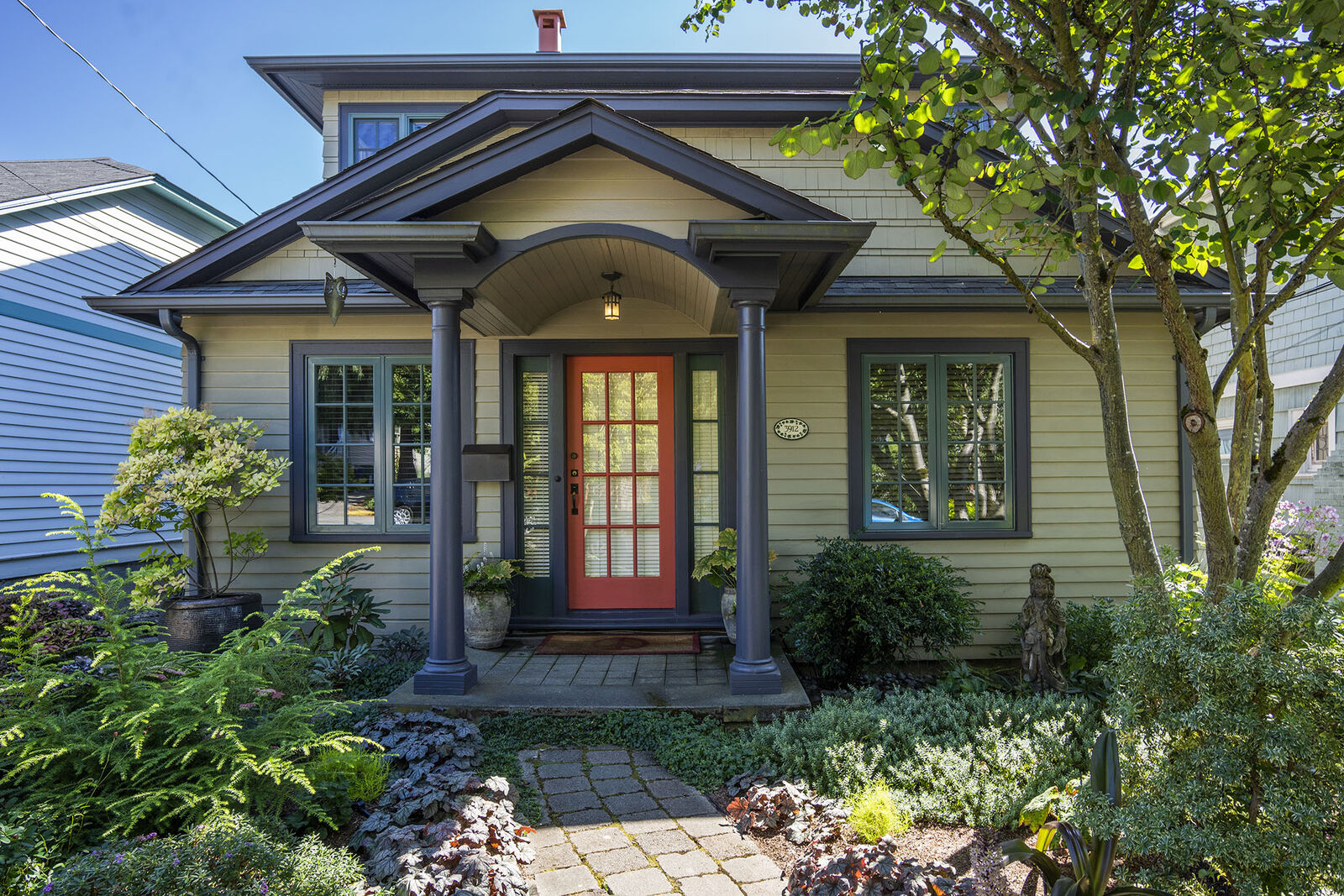 Property Photo:  3912  Bagley Avenue N  WA 98103 