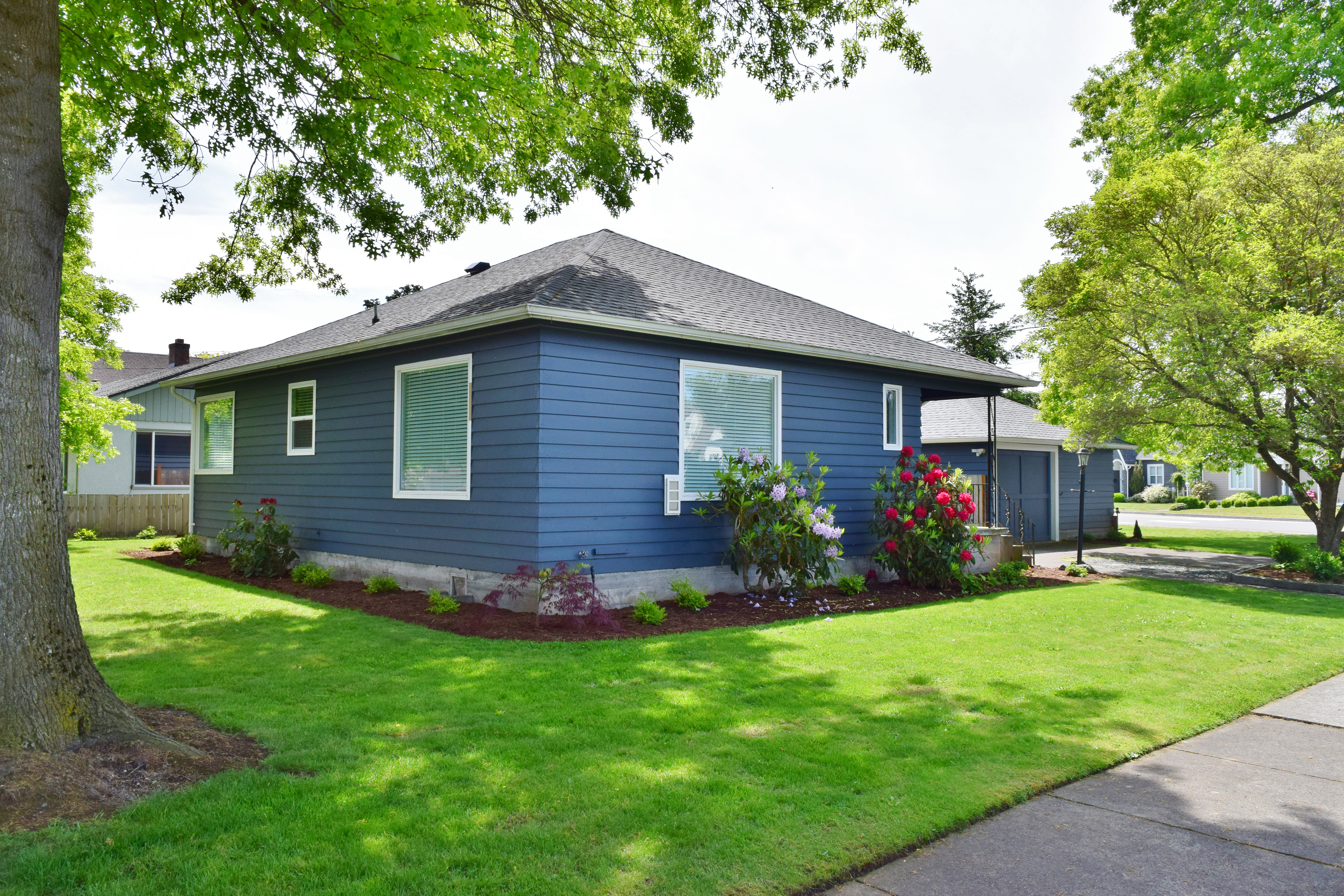 Property Photo: Exterior 1201 Liberty St WA 98264