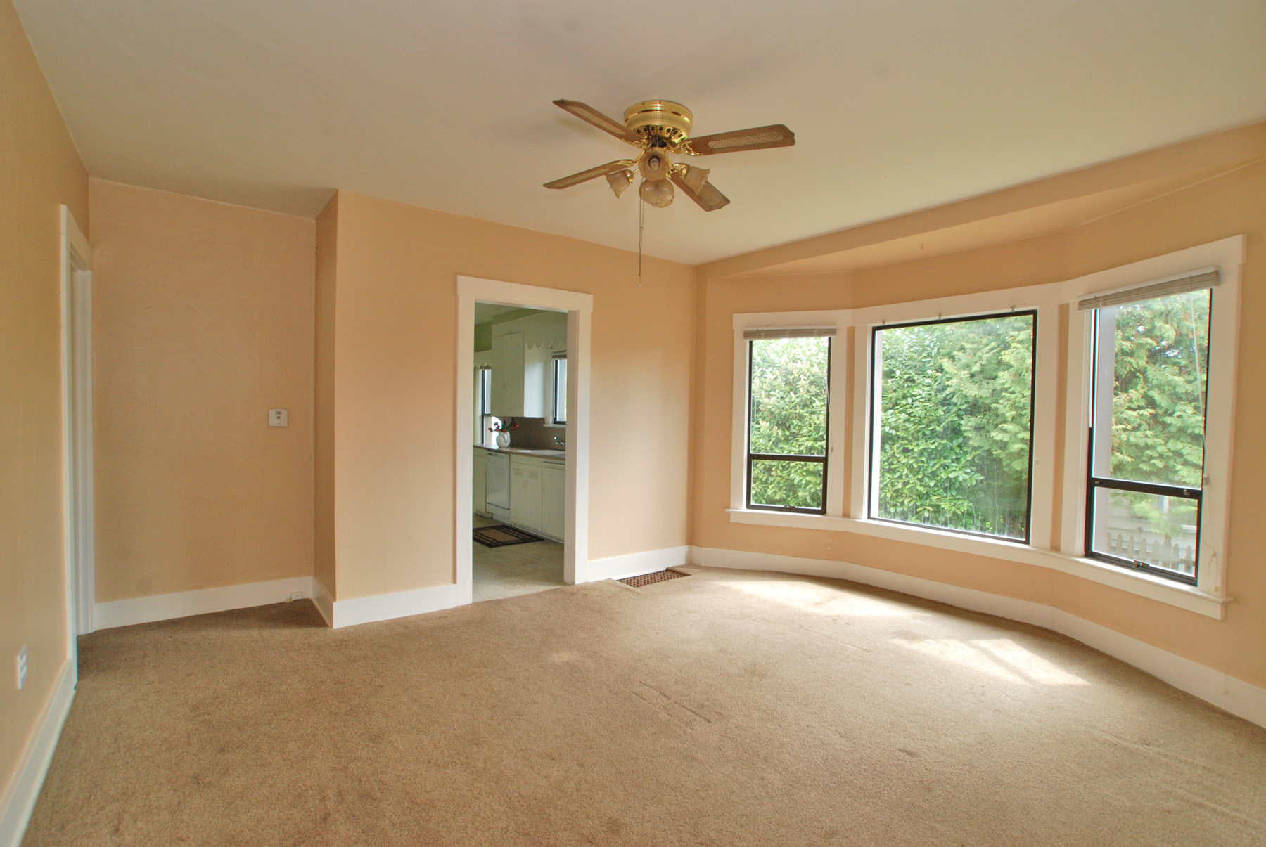 Property Photo: Interior 8018 Wallingford Ave N  WA 98103 