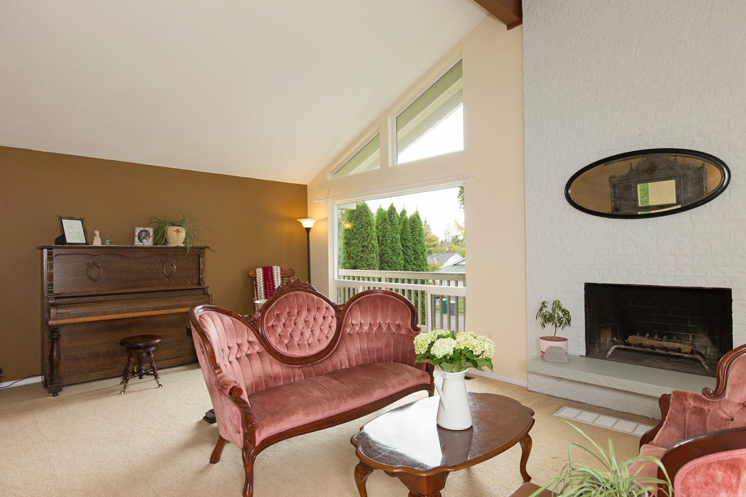 Property Photo: Living room 17334 159th Ave SE  WA 98058 