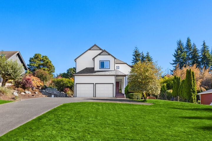 Property Photo: 534 Azalea Avenue NE WA 98110