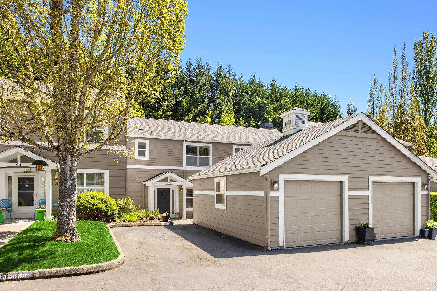 Property Photo: 1230 Weaver Road NW #C-5 1230 Weaver Road NW C-5 WA 98110