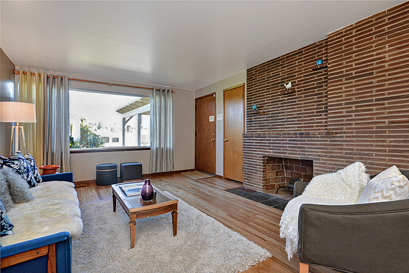 Property Photo: Living room 3847 Letitia Avenue S WA 98118