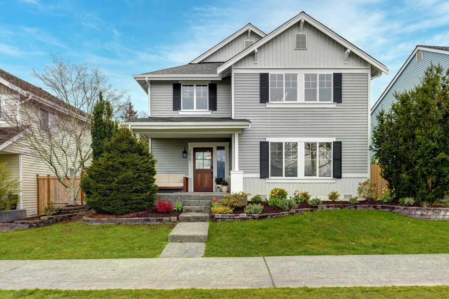 Property Photo:  7527 Douglas Avenue SE  WA 98065 