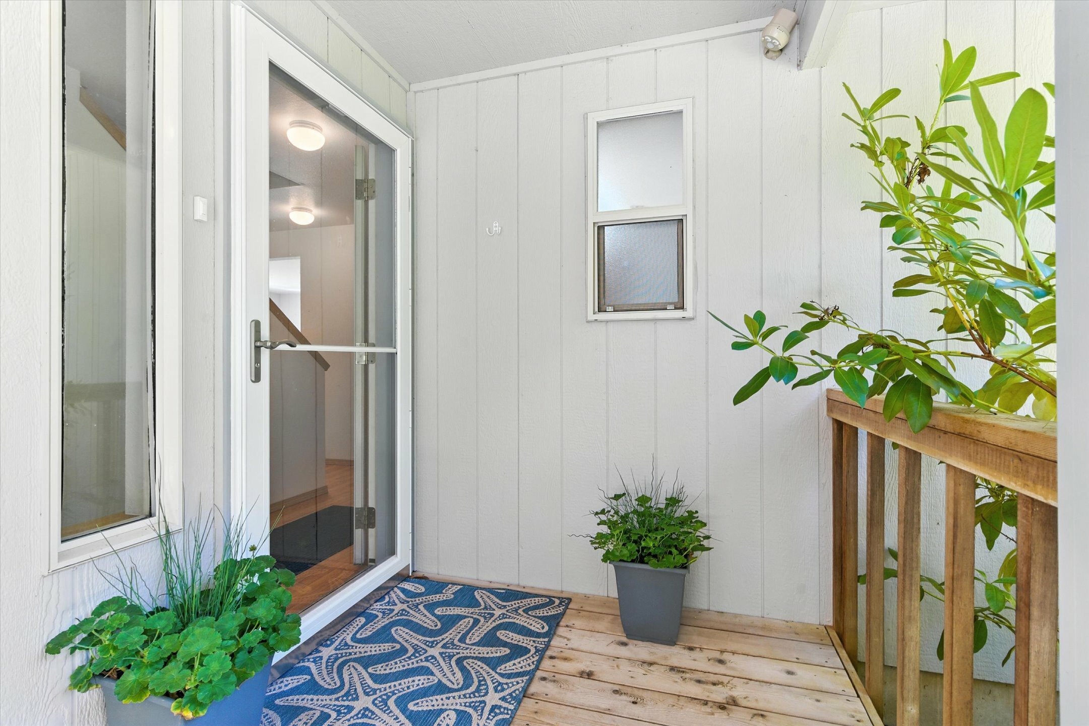 Property Photo:  127 E Barnacle Boulevard  WA 98584 