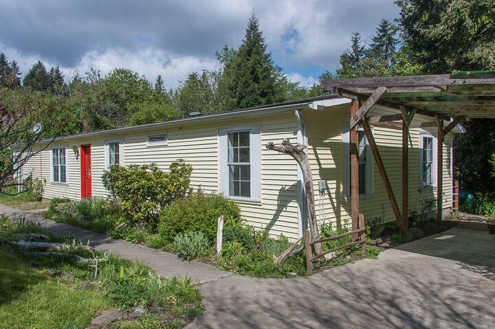 12002 SW 250th Wy  Vashon WA 98070 photo