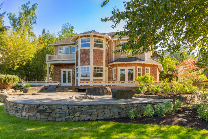 6428 NE Eagle Harbor Dr  Bainbridge Island WA 98110 photo