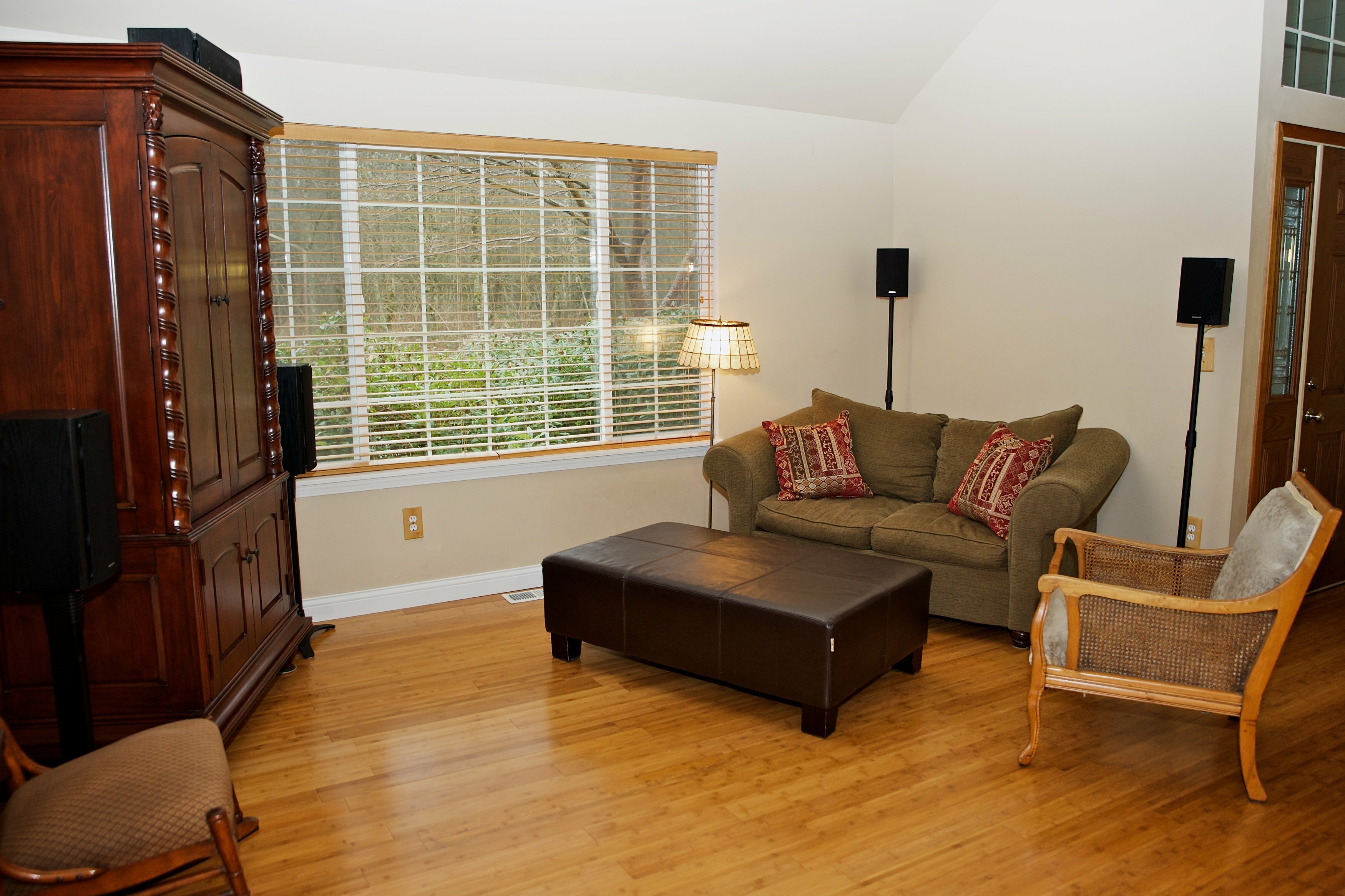 Property Photo: Foyer/living room 12973 Phillips Ridge Rd SE  WA 98272 