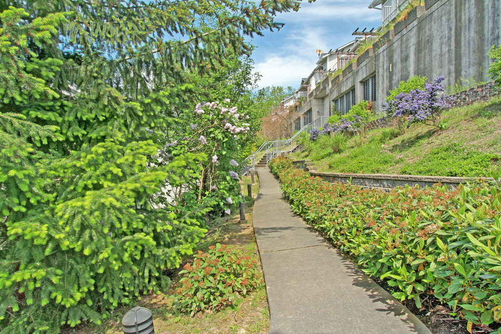 Property Photo: 1810 S Charles St 203 WA 98144