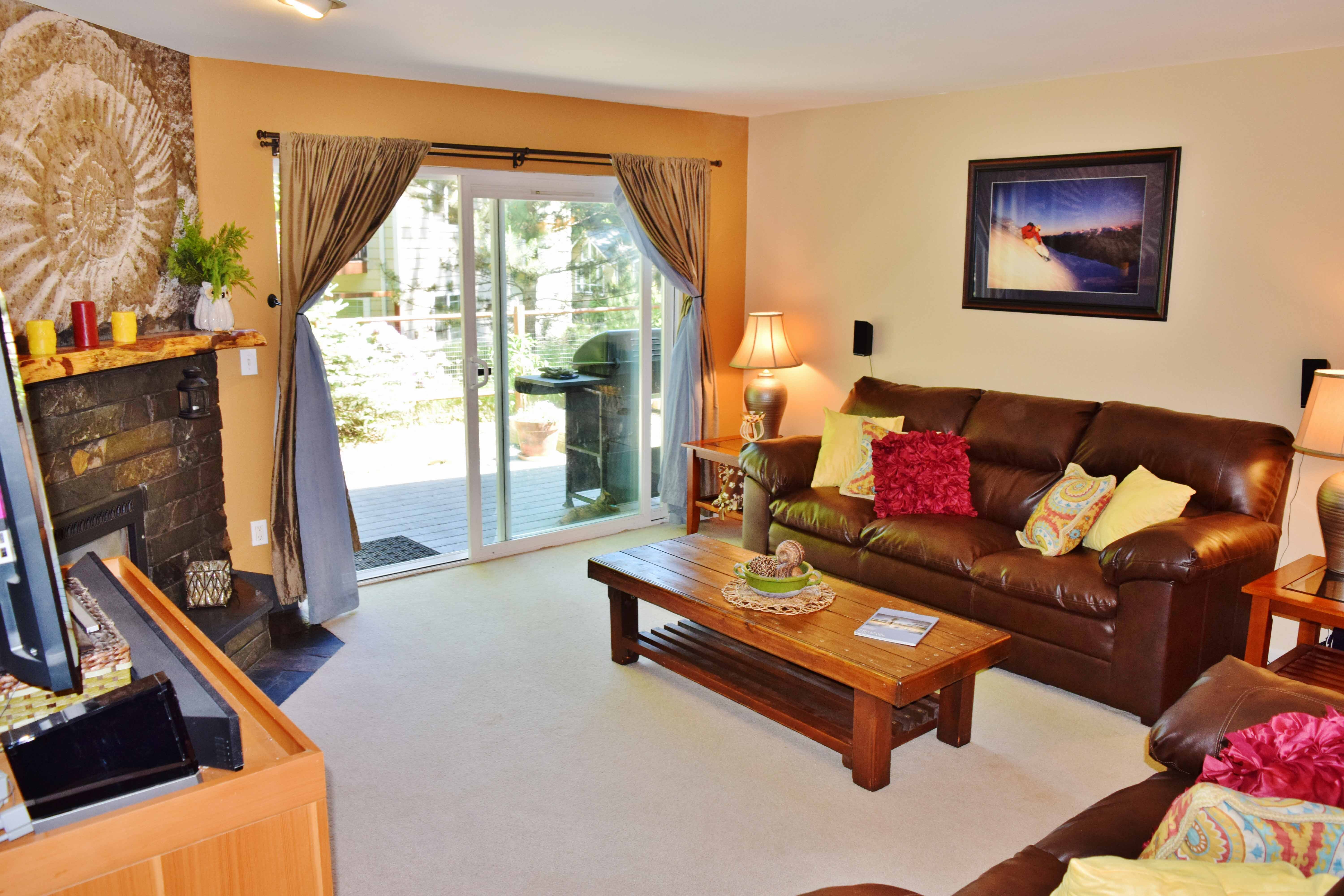Property Photo: Living room 17 Canyon Ct WA 98229