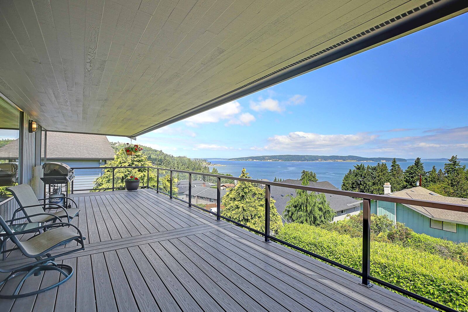 Property Photo:  73 Chick Rd  WA 98282 