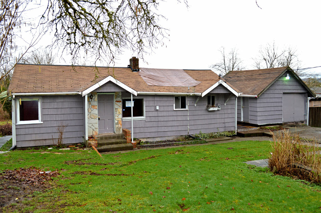 Property Photo: Exterior 807 15th Ave SW  WA 98371 