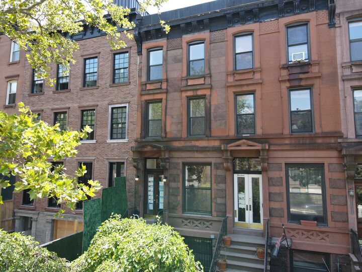 Property Photo: 16 1S Place Triplex NY 11231