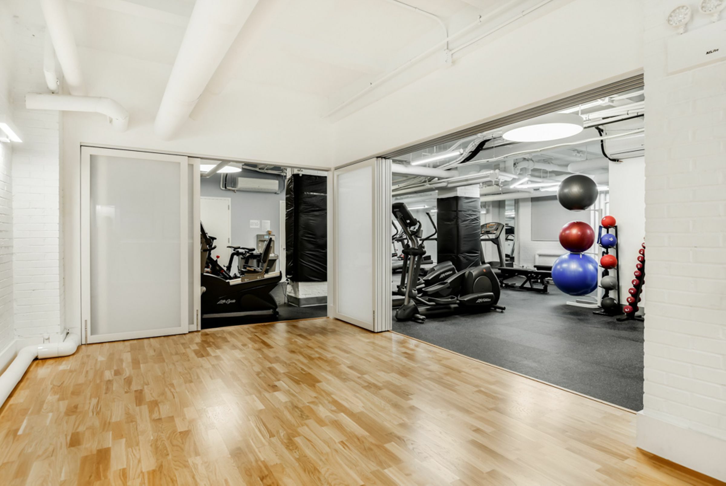 Property Photo: 301 East 21 Street 9B NY 10010
