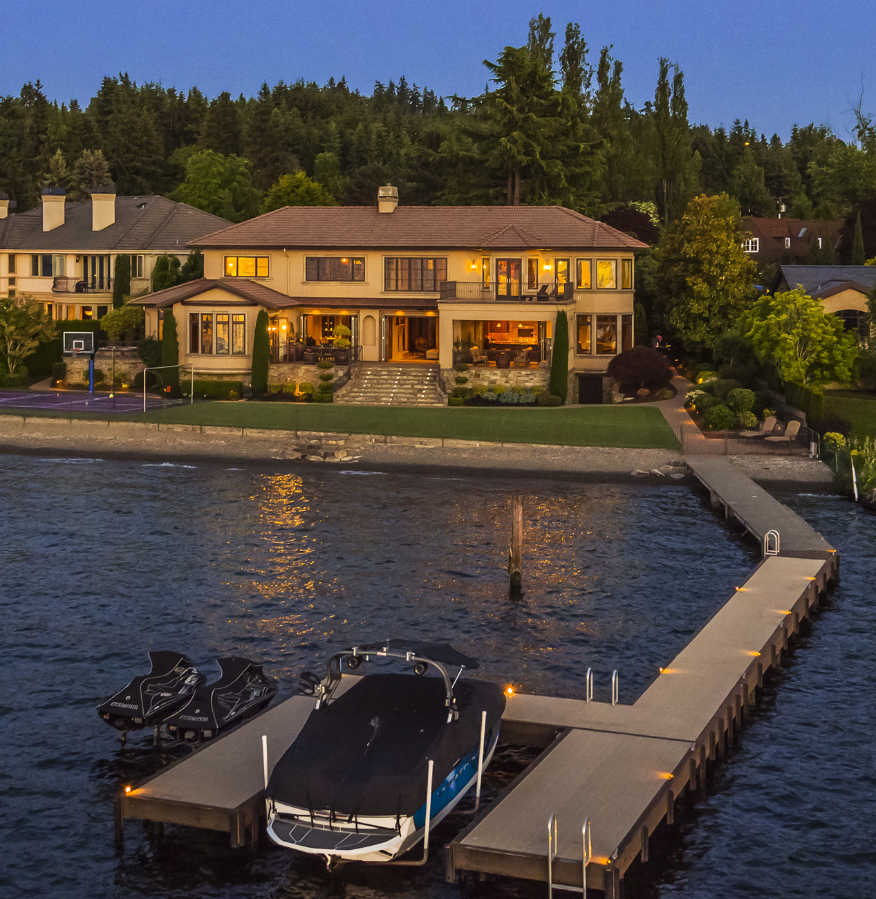 Property Photo: Waterfront & Dock 5904 SE 20th Street  WA 98040 