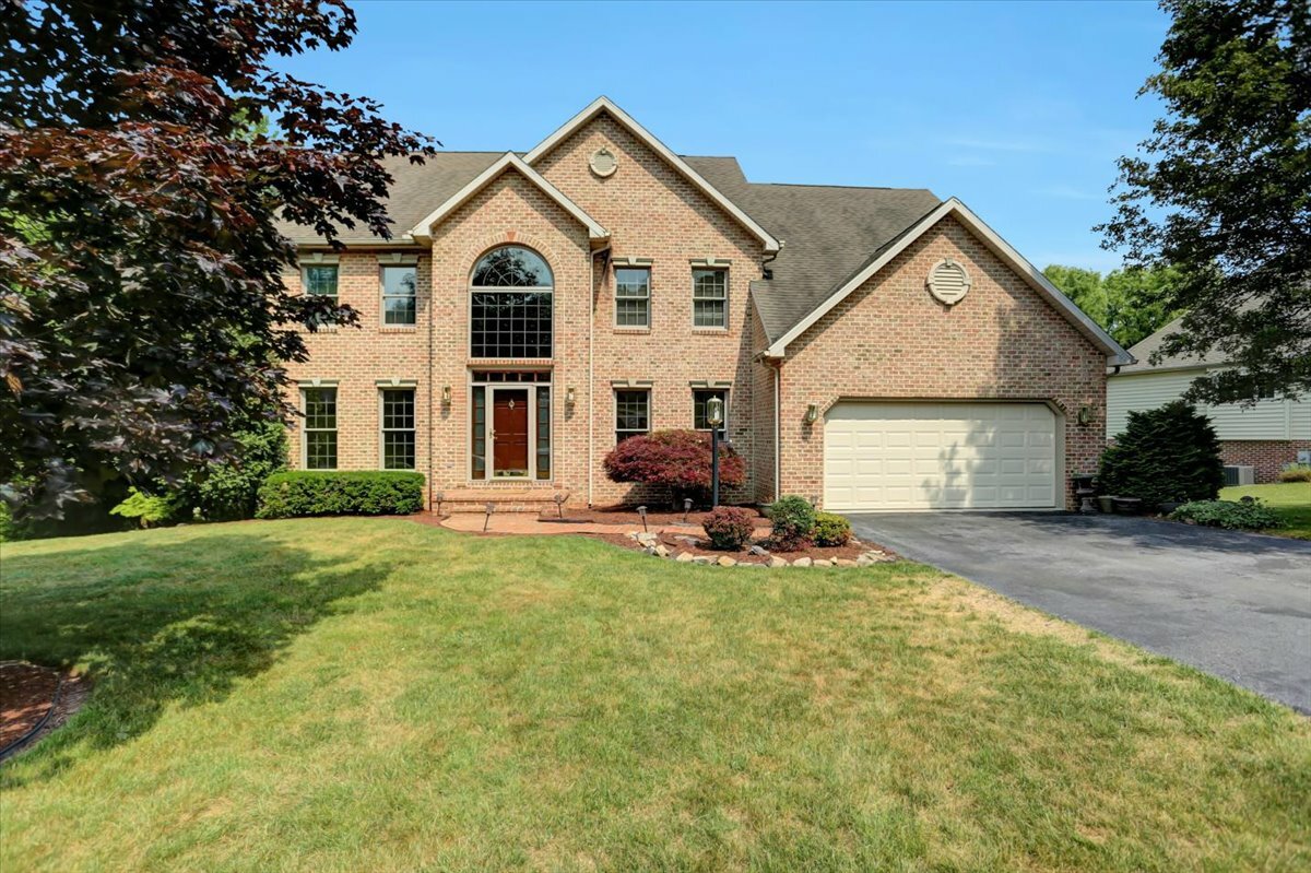 10989 Weatherstone Drive  Waynesboro PA 17268 photo