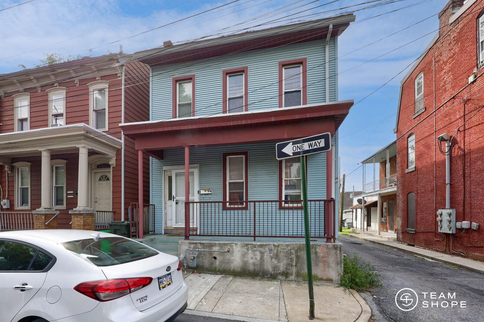 Property Photo: 916 Walnut Street PA 17042