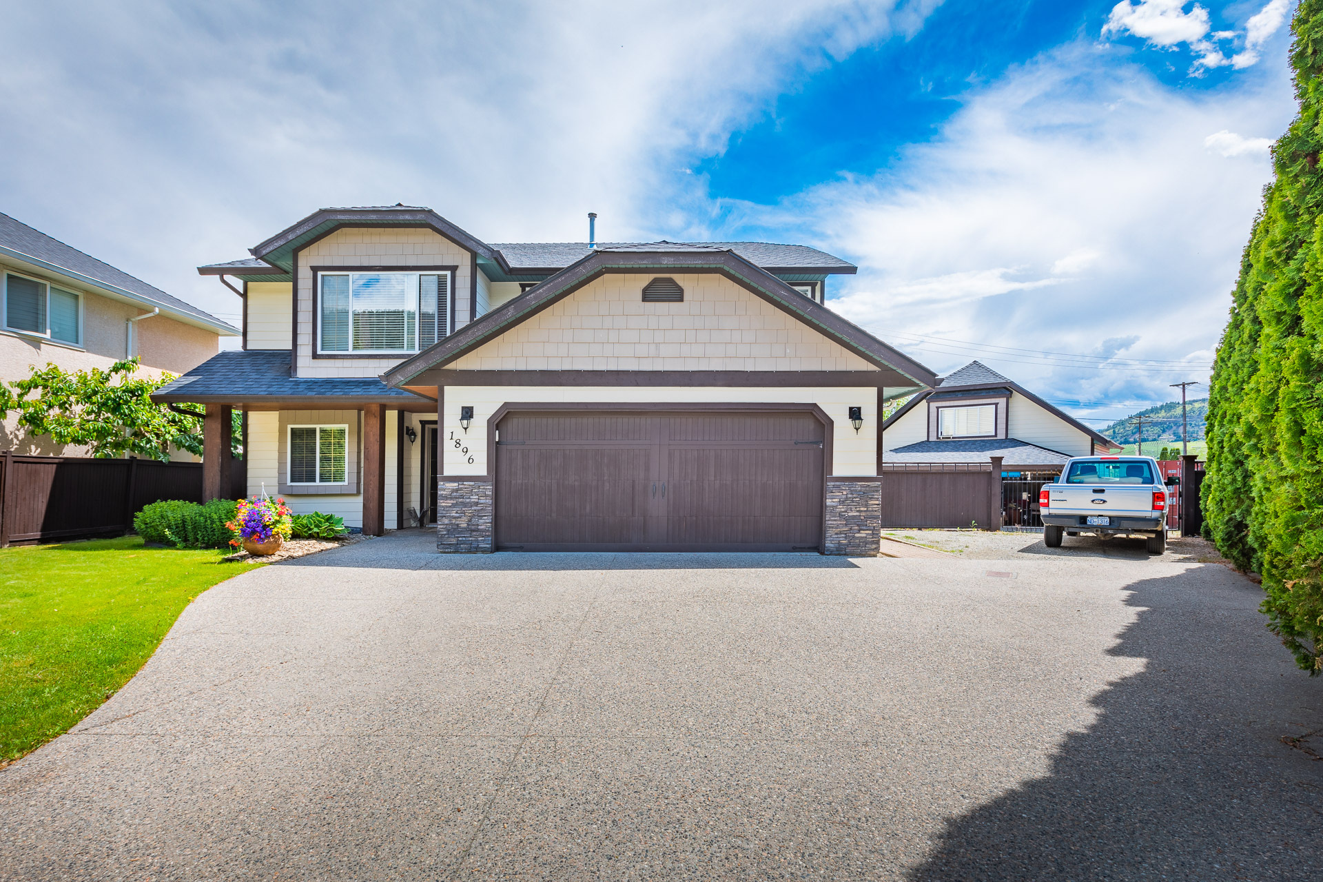 1896 Aitkins Court  Kelowna BC V1V 1W4 photo