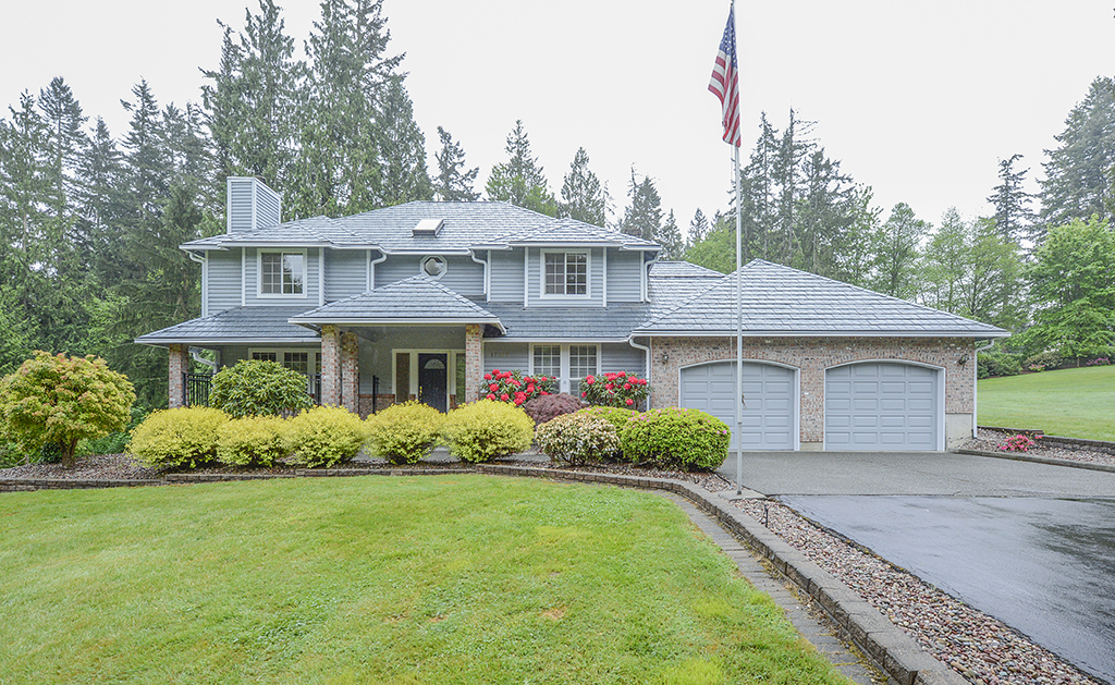 Property Photo: 17317 SE 238th St WA 98042